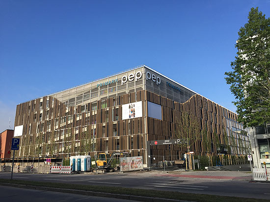 PRIMARK- eine Woche vor der  Eröffnung am 17.05.2018 im PEP München Einkaufzentrum Neuperlach